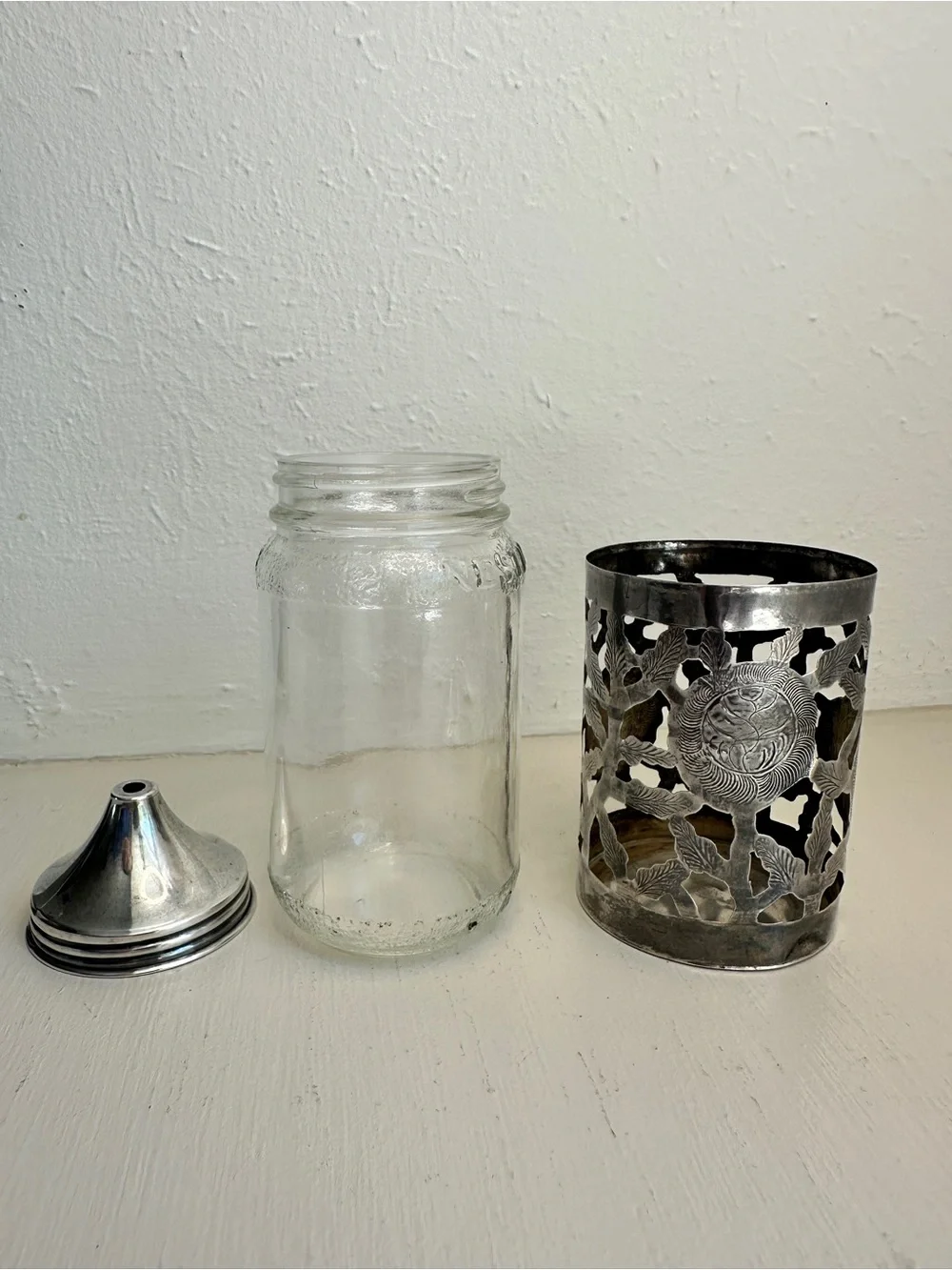 Sterling Silver Mexico Nestle Sugar Shaker with Cutout Leaf Design
